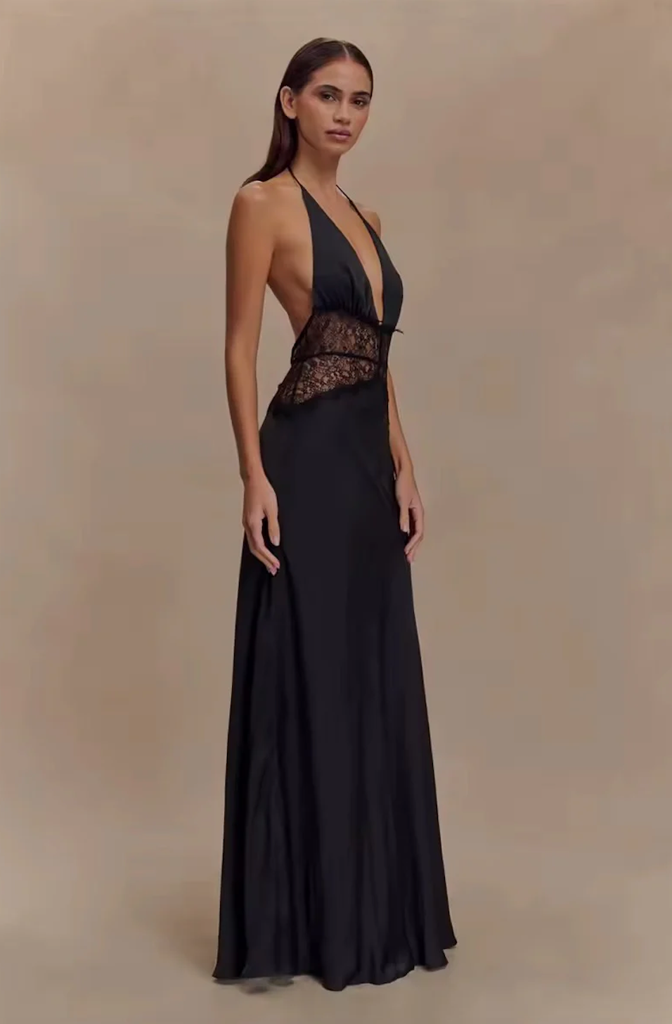 Andrea – Robe Longue à Détail Dentelle