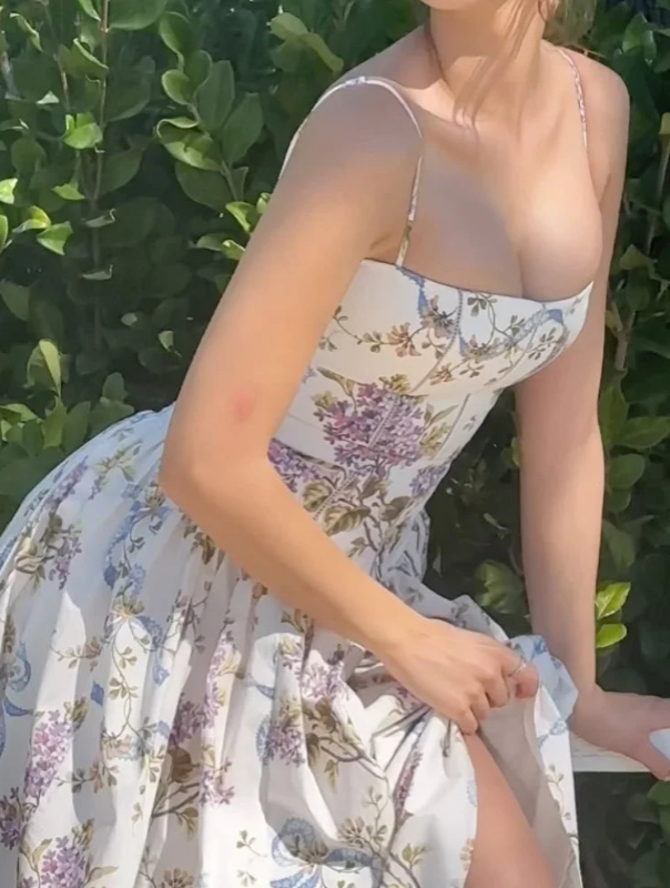 Violette – Robe corset romantique