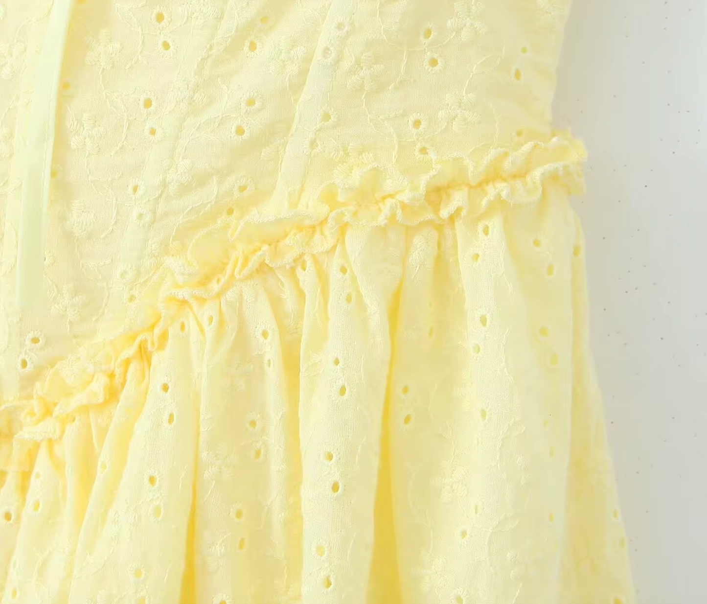 Éloïse – Robe Brodée Corsetée