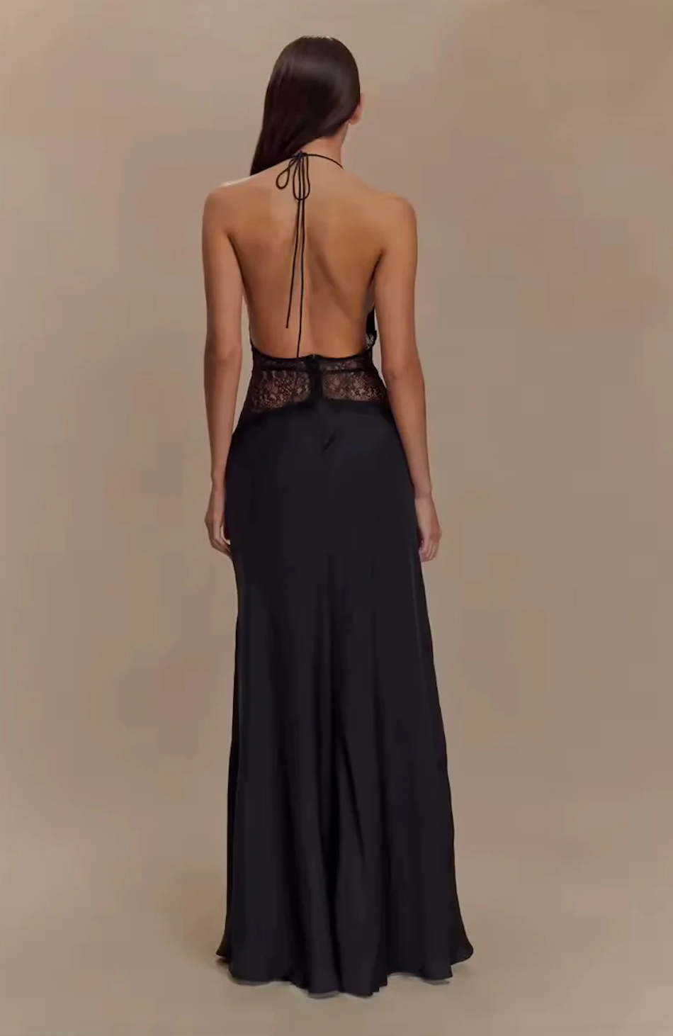 Andrea – Robe Longue à Détail Dentelle