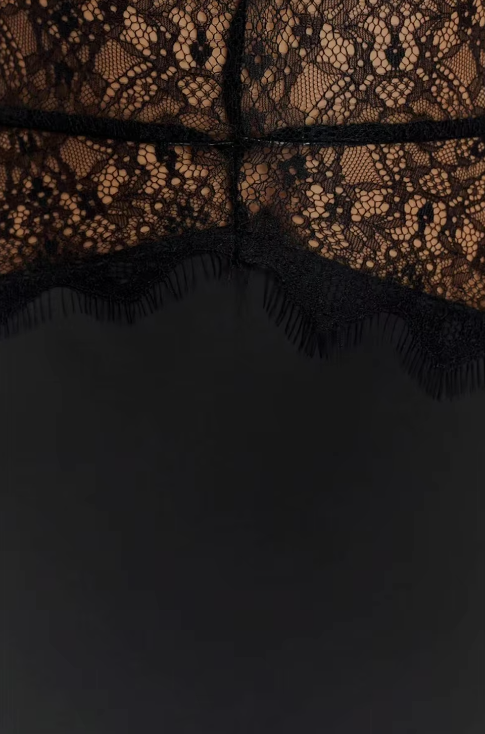 Andrea – Robe Longue à Détail Dentelle