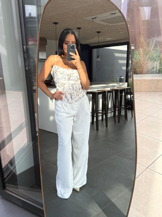 Violette – Corset fleuri, coquette et féminine