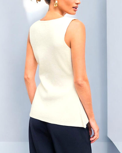 Léa – Gilet à Boutons Dorés